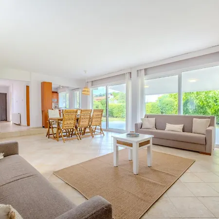 W Garden 5 Min To Altinkoy Beach In Villa Urla