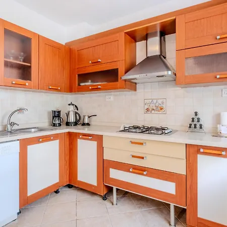 Βίλα W Garden 5 Min To Altinkoy Beach In