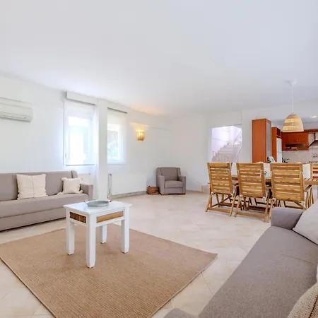 Βίλα W Garden 5 Min To Altinkoy Beach In Βουρλά