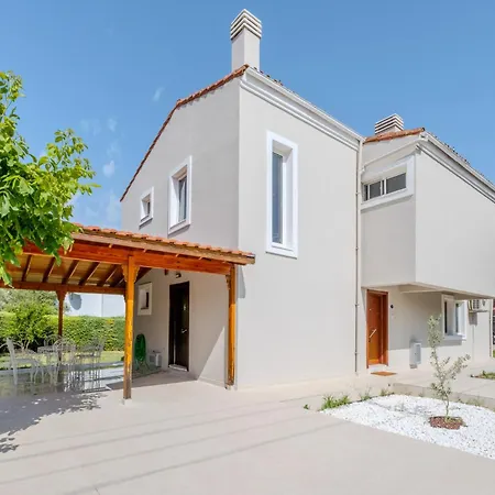 W Garden 5 Min To Altinkoy Beach In * Βουρλά