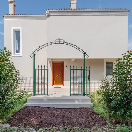 W Garden 5 Min To Altinkoy Beach In *
